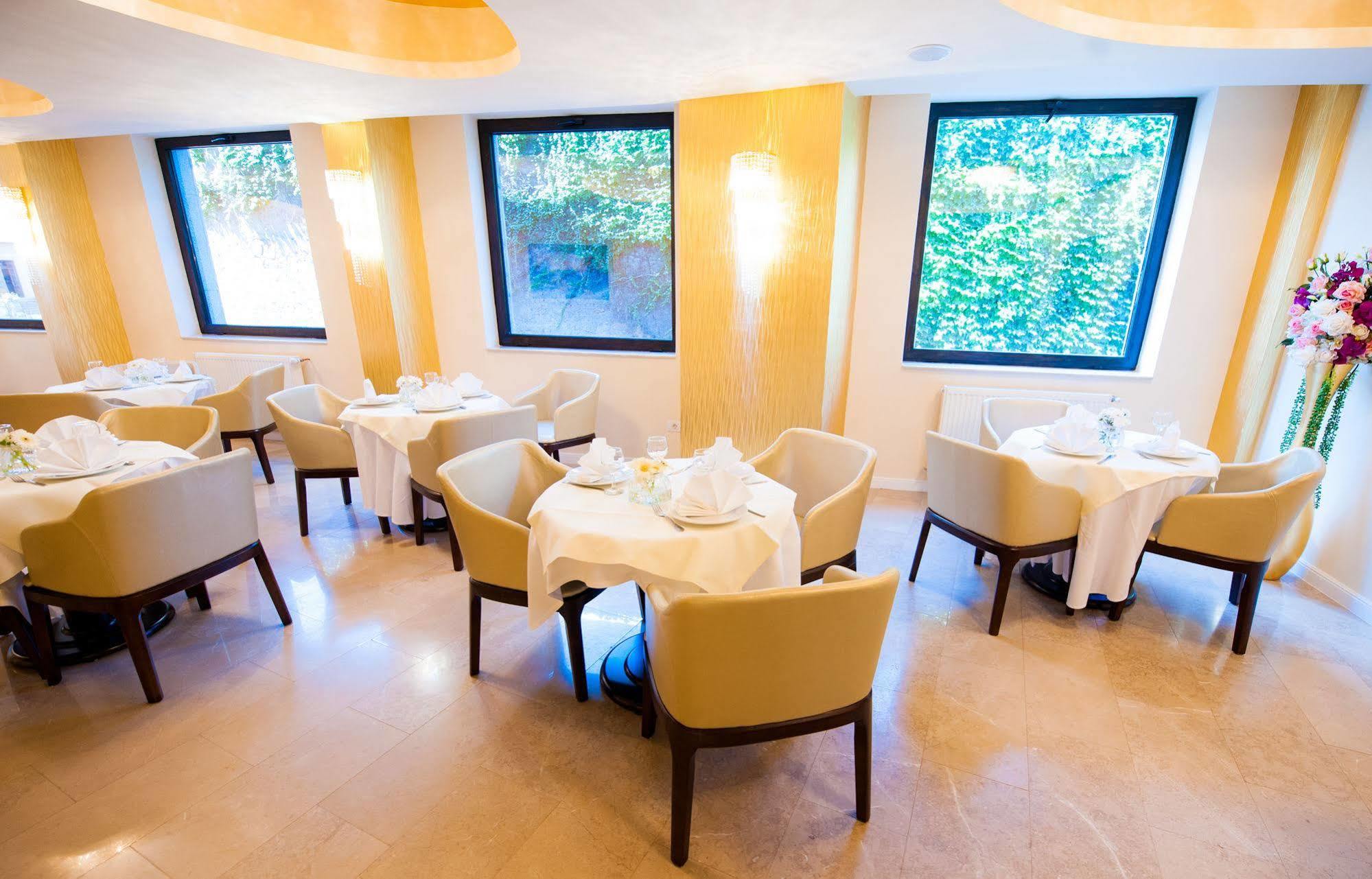 Best Western Hotel Lev Or I Bucarest Esterno foto
