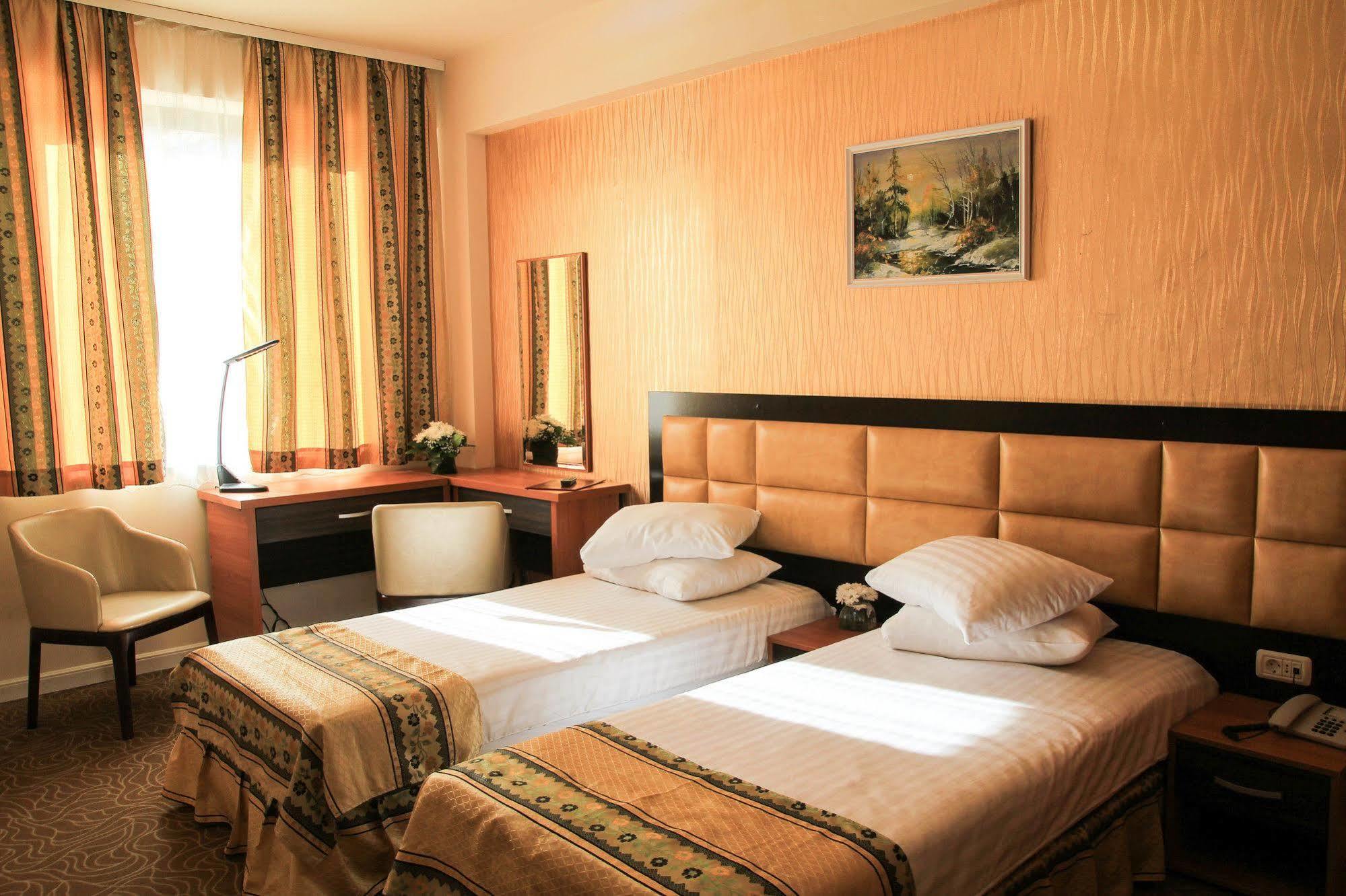 Best Western Hotel Lev Or I Bucarest Esterno foto