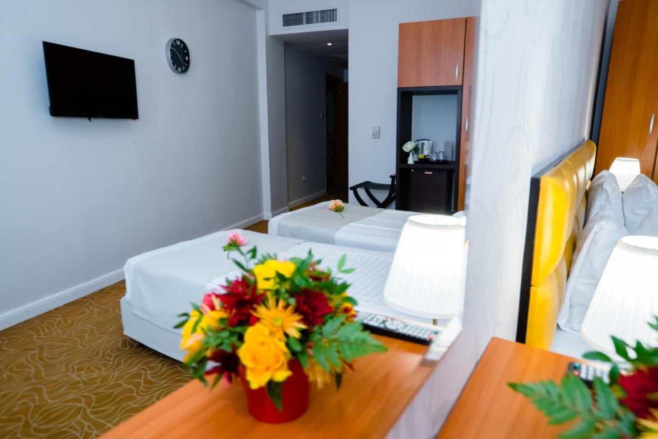 Best Western Hotel Lev Or I Bucarest Esterno foto