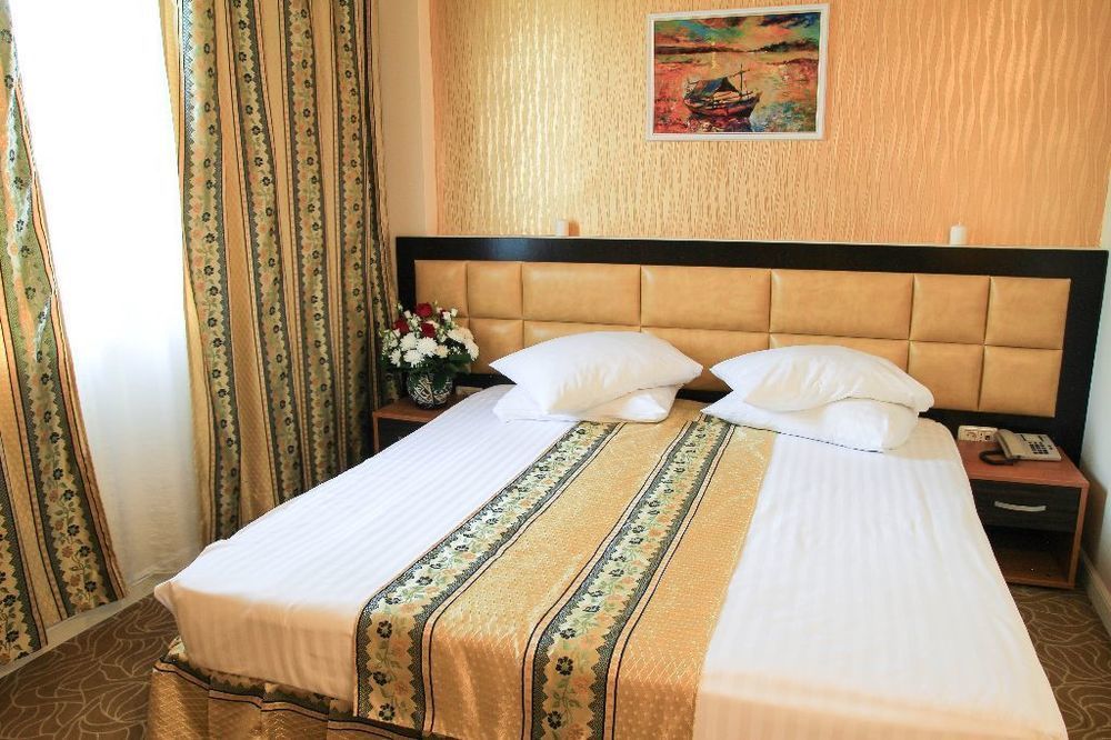 Best Western Hotel Lev Or I Bucarest Esterno foto