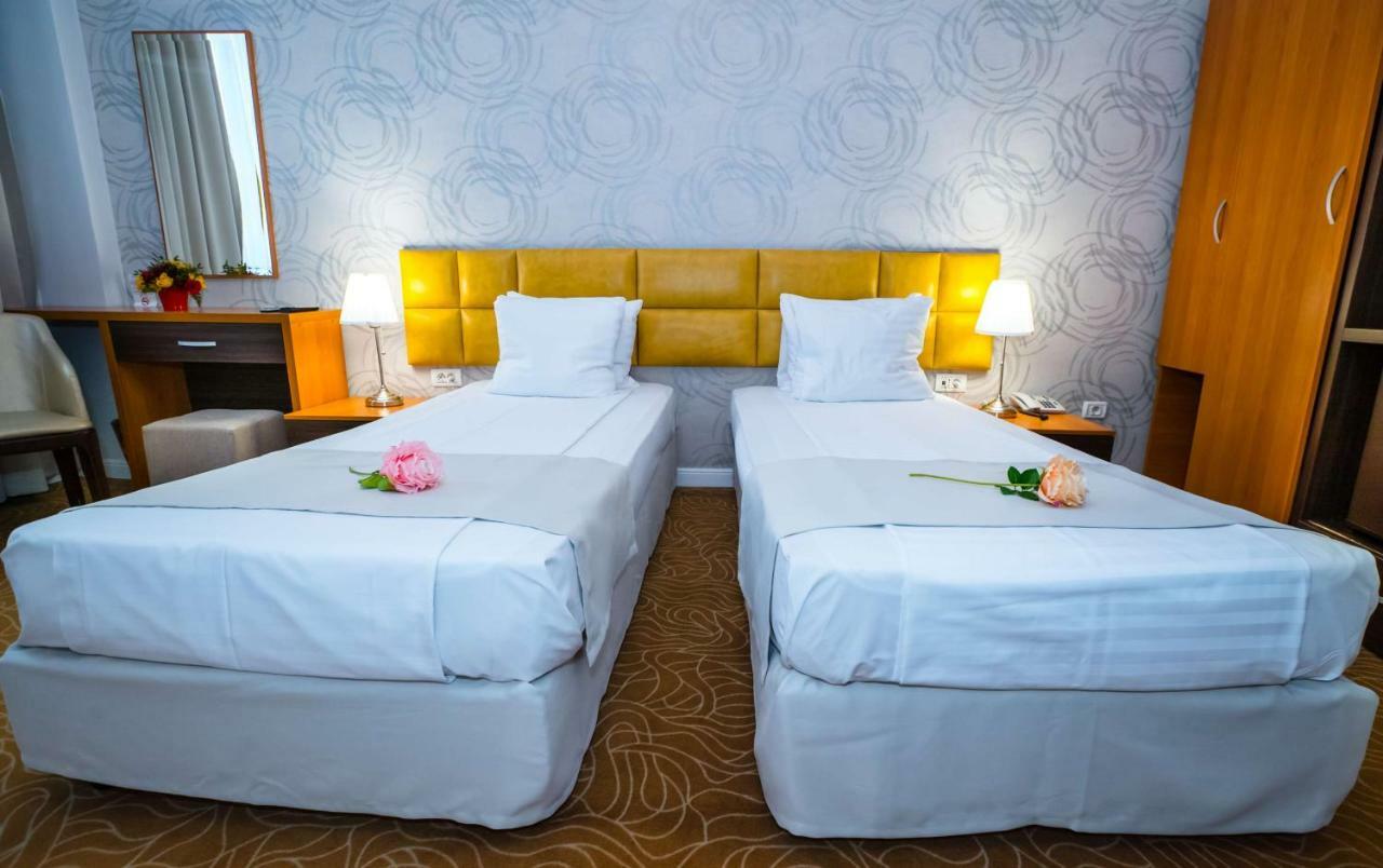 Best Western Hotel Lev Or I Bucarest Esterno foto
