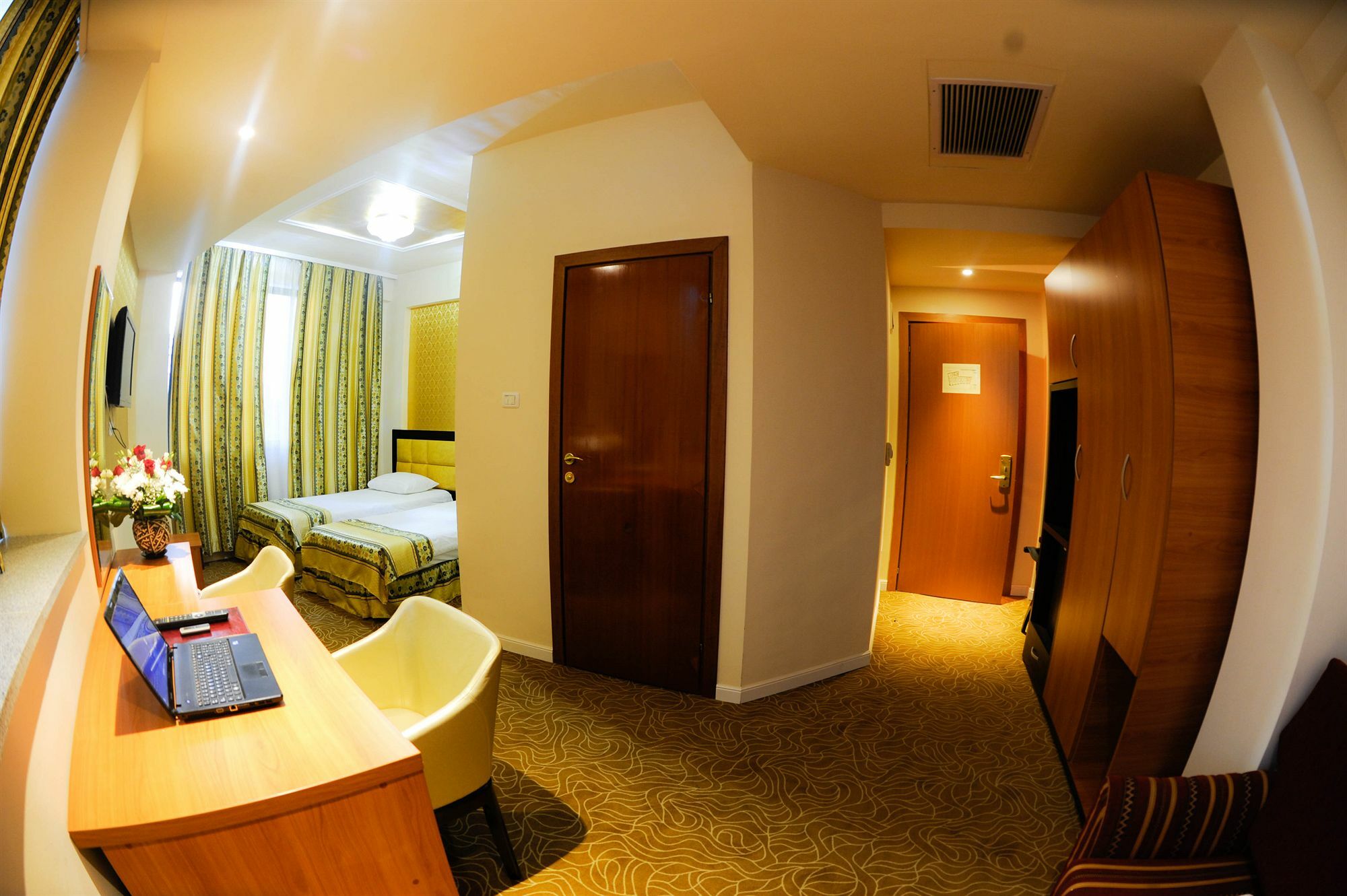 Best Western Hotel Lev Or I Bucarest Esterno foto