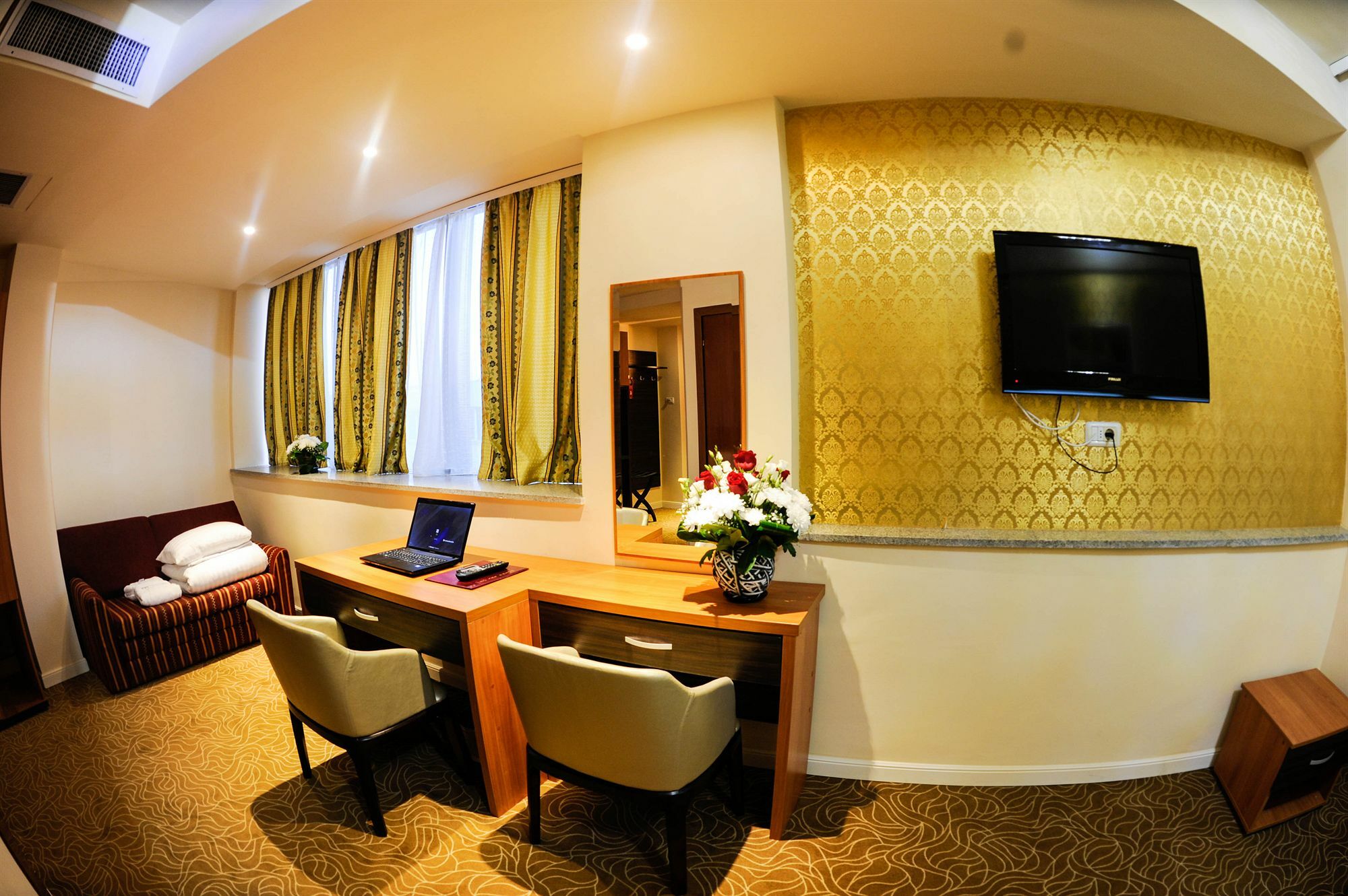 Best Western Hotel Lev Or I Bucarest Esterno foto